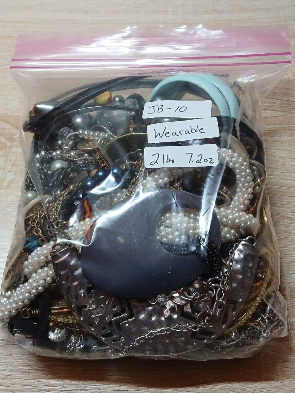 2 lbs. 7.2 oz Vintage Wearable Costume Jewelry Mystery Lot Quart Bag. JB-10